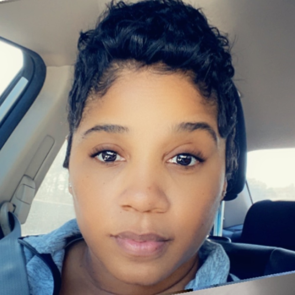 Meet your Posher, KeKe